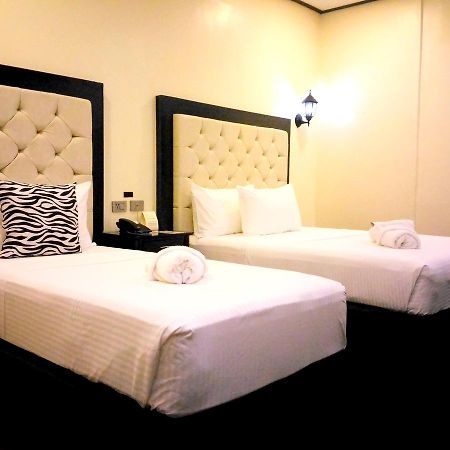 The Ambassador Hotel Tacloban Extérieur photo