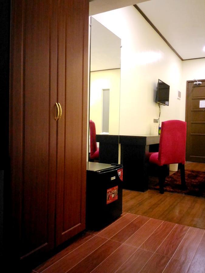 The Ambassador Hotel Tacloban Extérieur photo