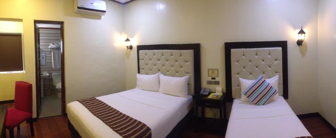 The Ambassador Hotel Tacloban Extérieur photo